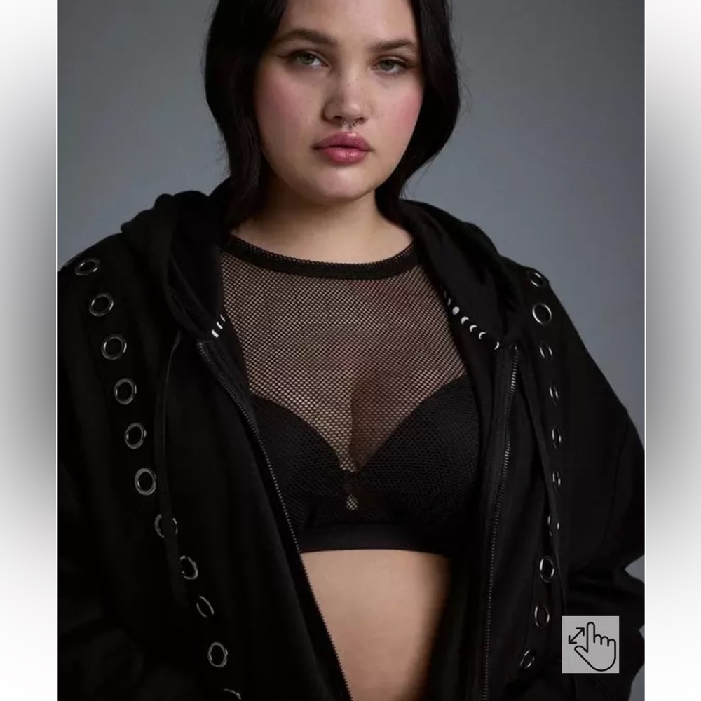 Torrid - Picture 5 of 7